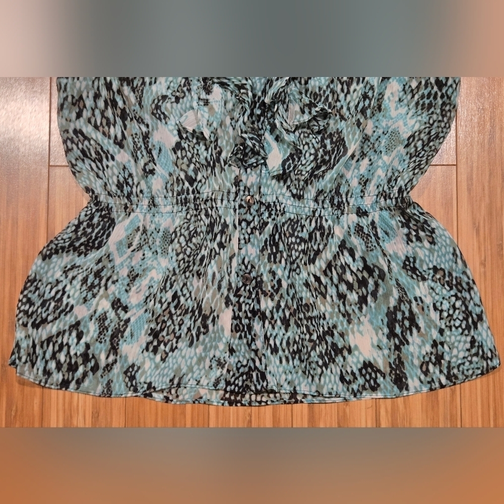 NWOT Alfani Patterned Ruffle Top - Picture 2 of 7